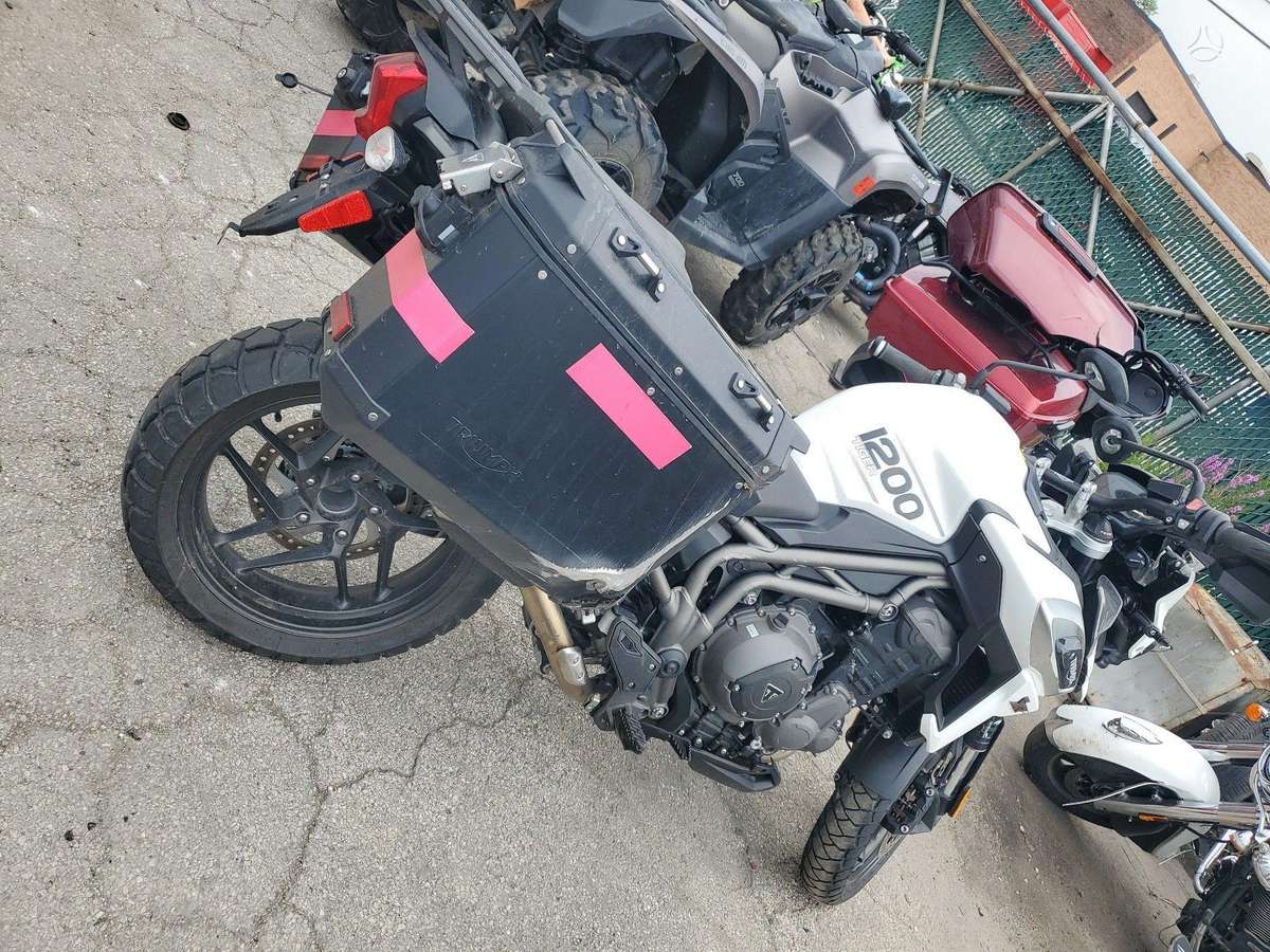 Triumph Tiger, touring / sport touring