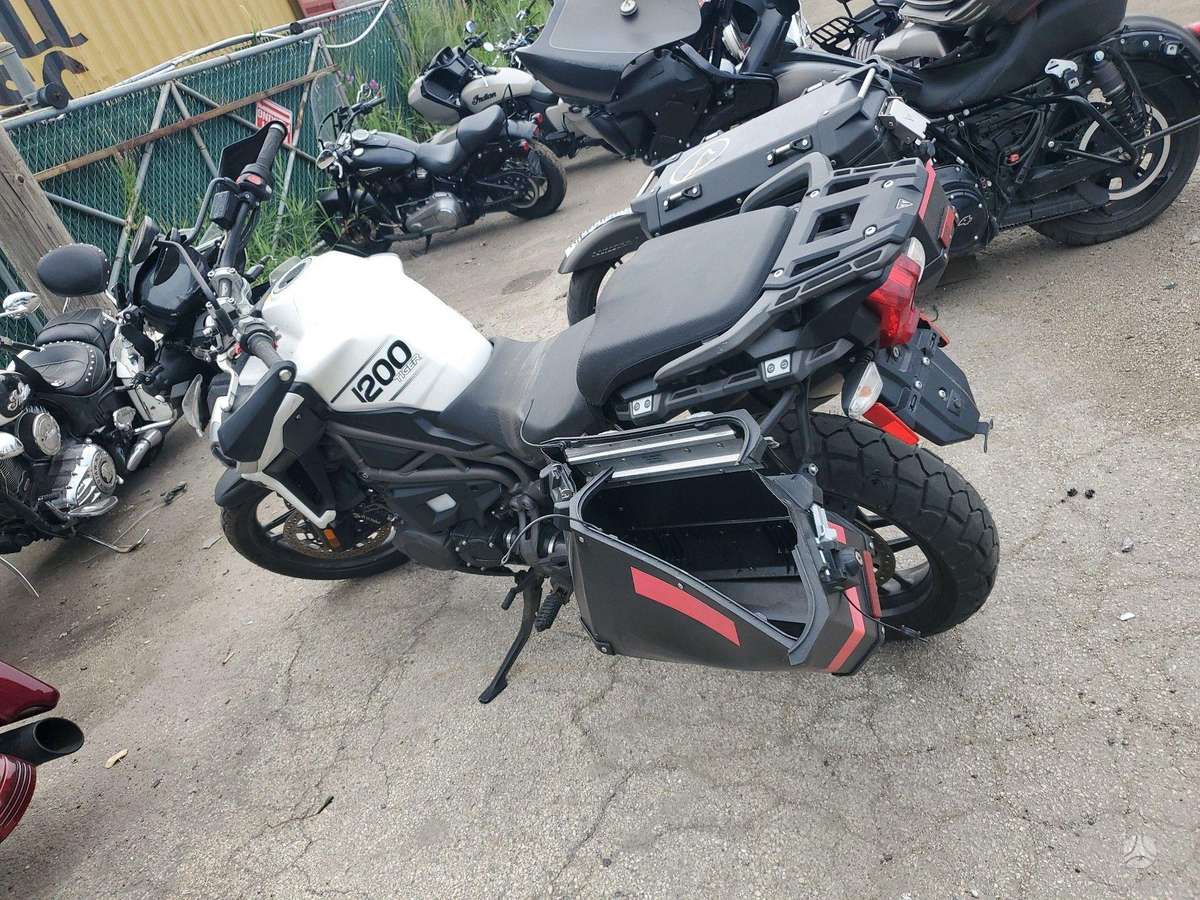 Triumph Tiger, touring / sport touring