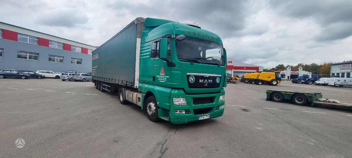 MAN TGX 18.440 MEGA su Puspriekabe, double sleeper