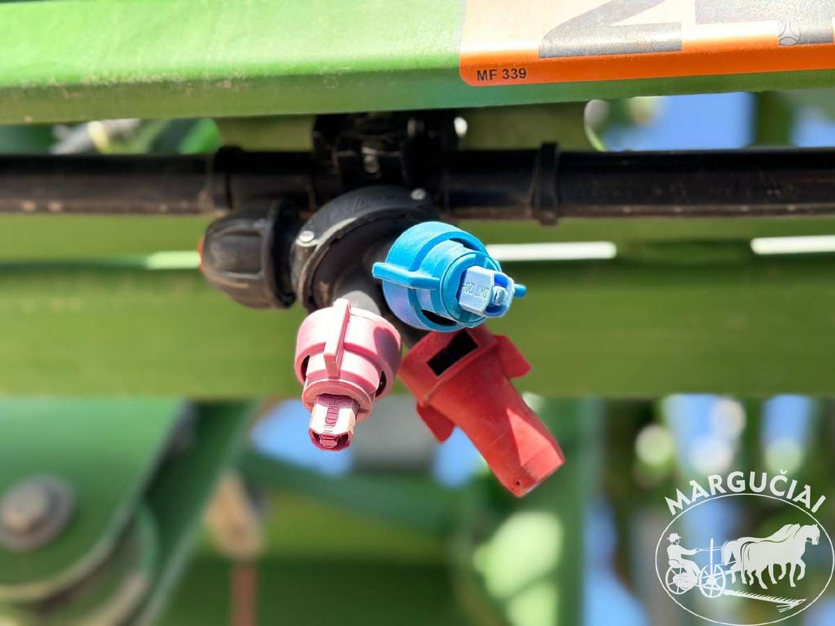 Amazone UX 3200, 3200 ltr, 24 - 28 m, sprayers