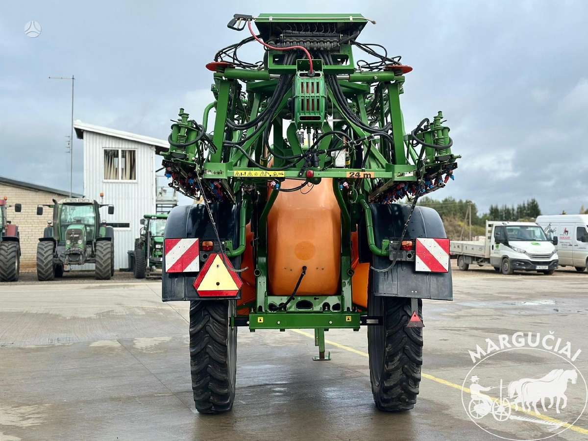 Amazone UX 3200, 3200 ltr, 24 - 28 m, sprayers