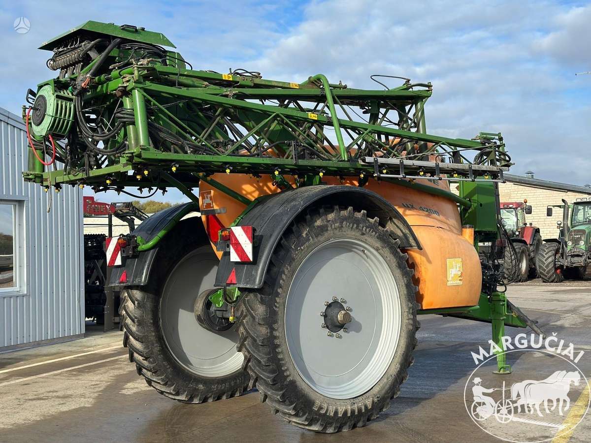 Amazone UX 4200, 4200 ltr, 28 m, sprayers