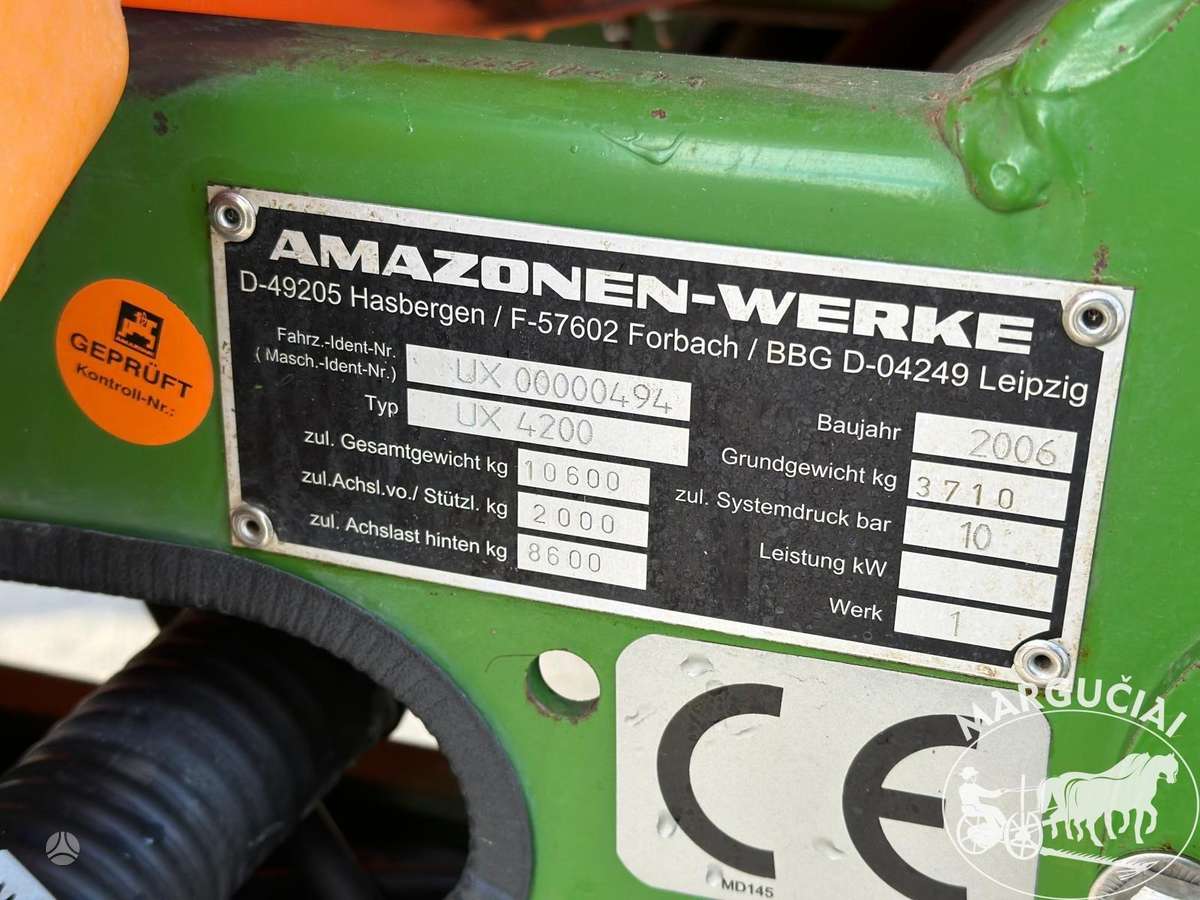 Amazone UX 4200, 4200 ltr, 28 m, sprayers