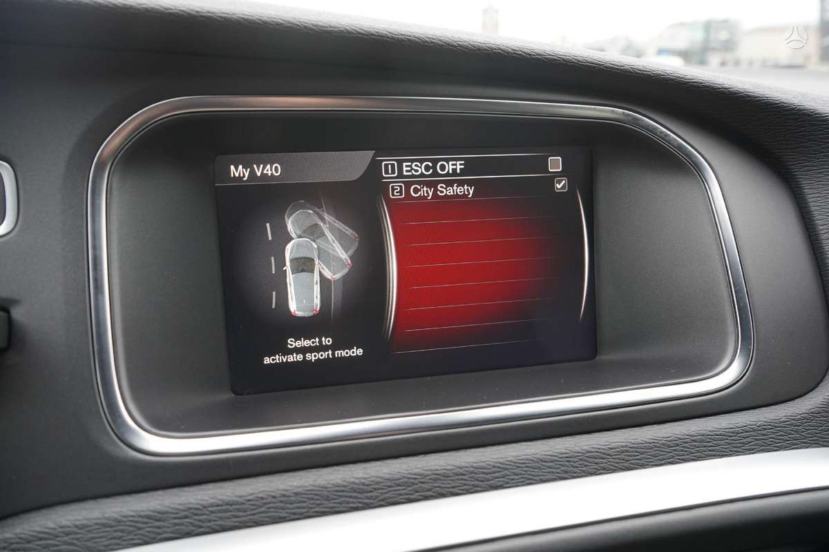 Volvo V40, 2.0 l., hatchback