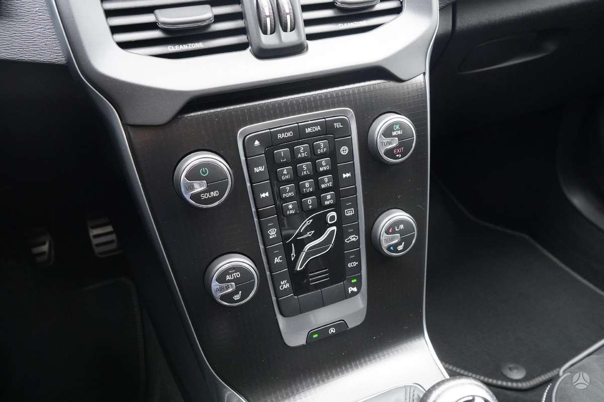 Volvo V40, 2.0 l., hatchback