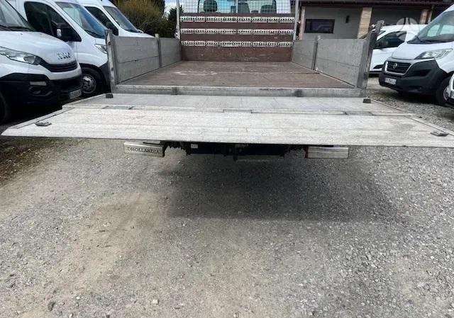 Renault Master, bortu