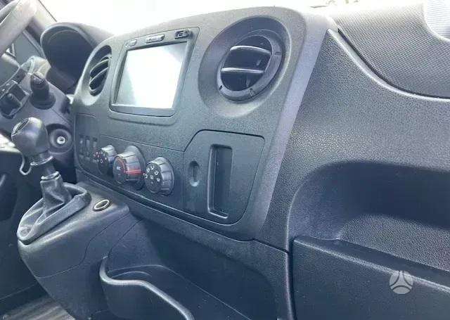 Renault Master, bortu