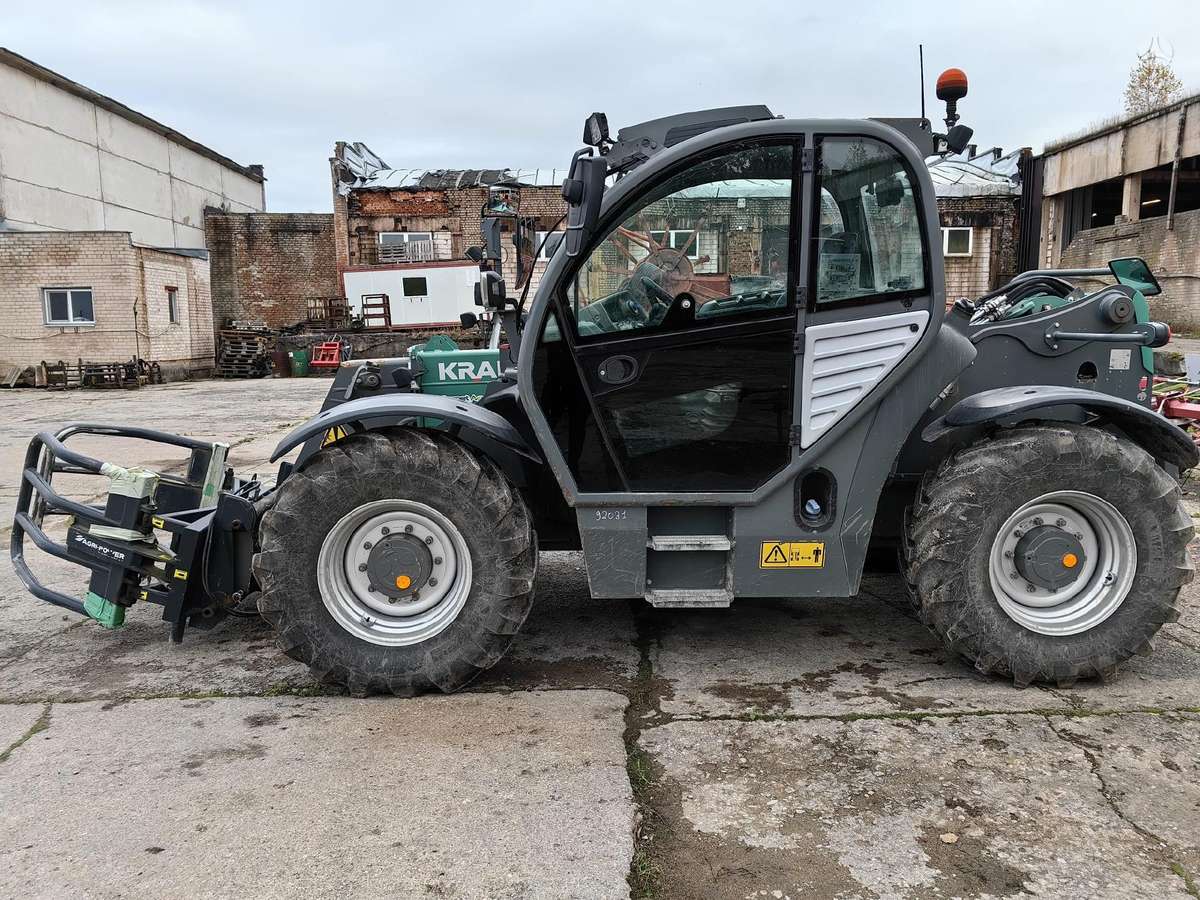 Kramer KT447, savaeigiai krautuvai