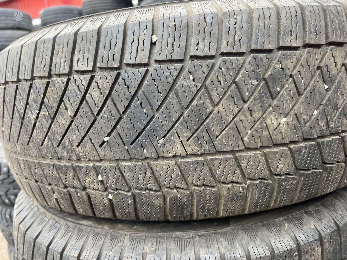 Continental, all-season 255/65 R17