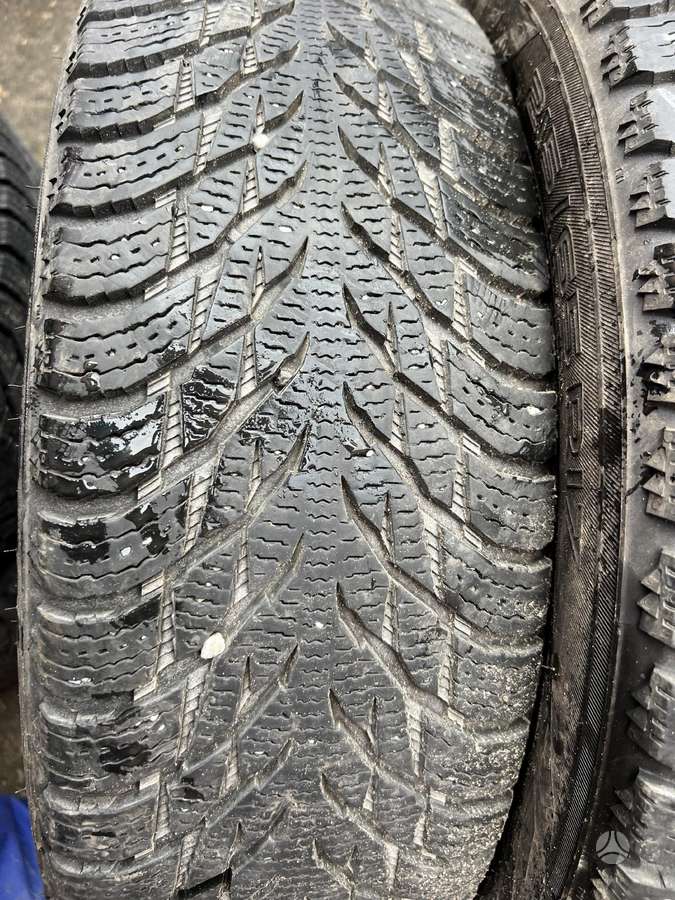 Nokian R3, всесезонные 215/65 R17