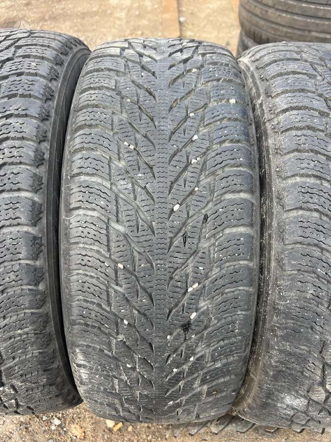 Nokian R3, всесезонные 235/55 R18