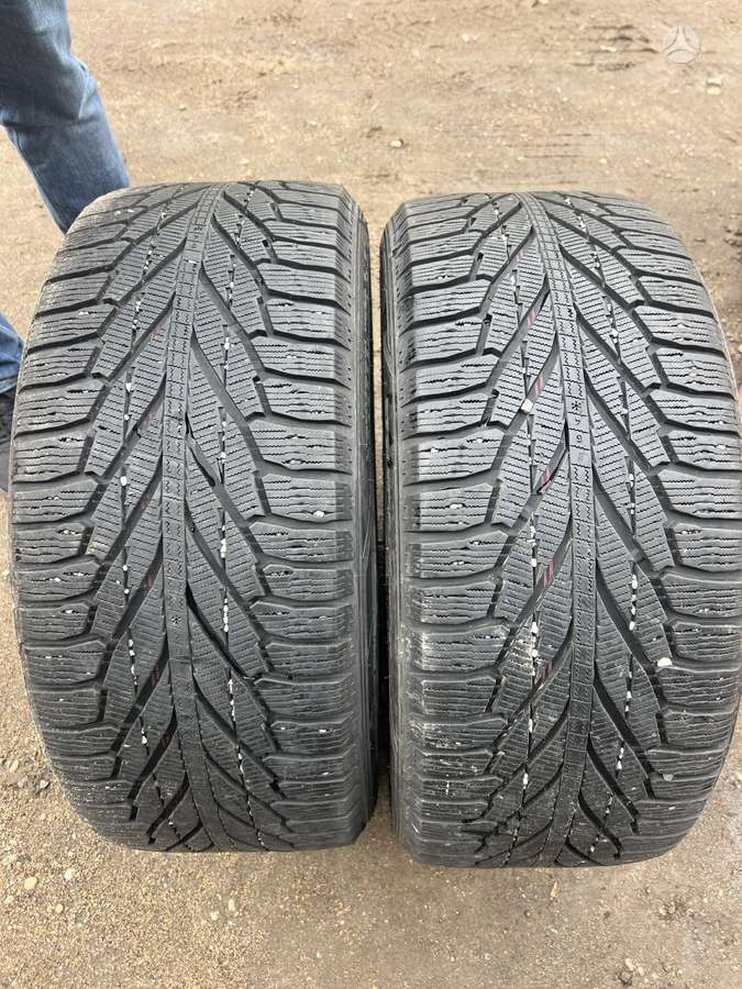 Nokian, žieminės 275/45 R20