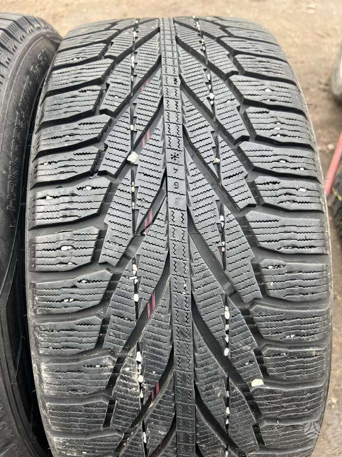Nokian, зимние 275/45 R20