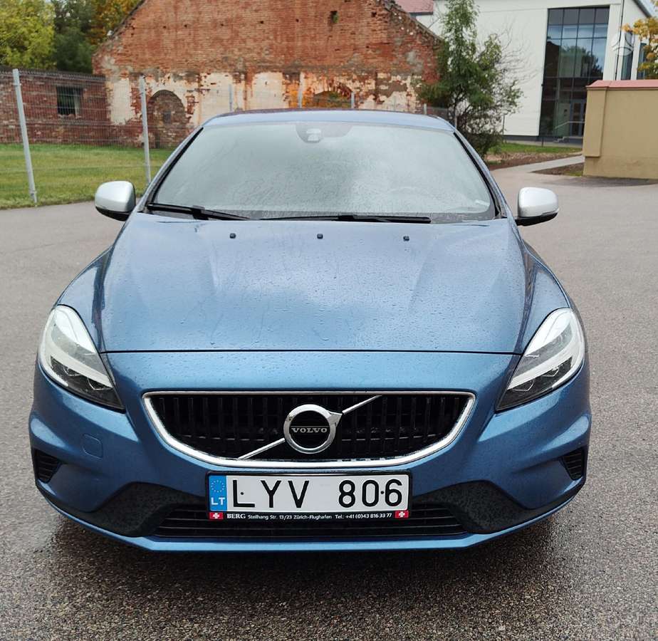 Volvo V40, 2.0 l., hatchback