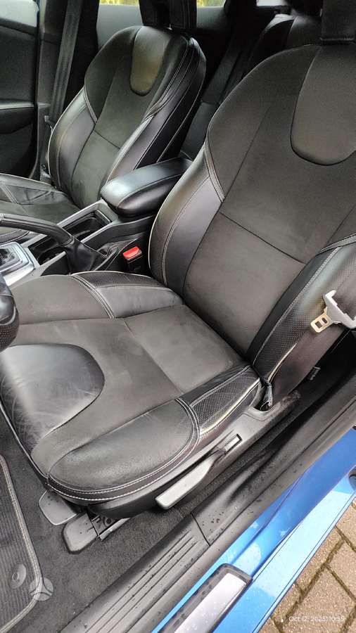 Volvo V40, 2.0 l., hatchback