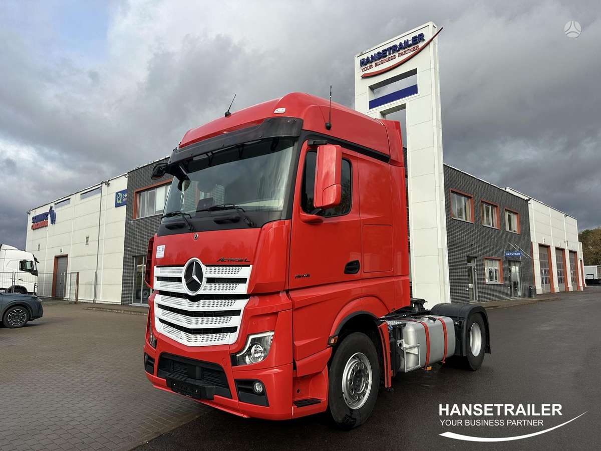 Mercedes-Benz Actros 1946, double sleeper