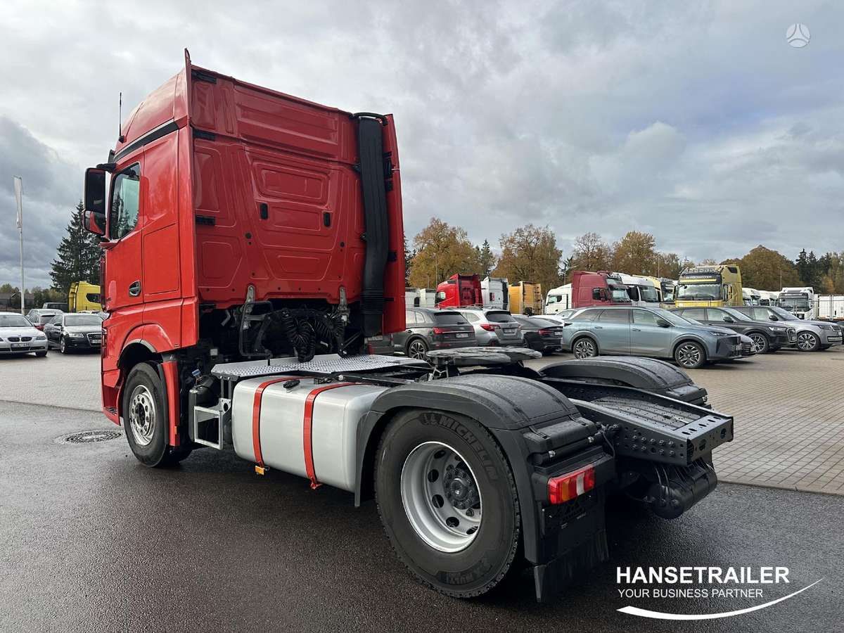 Mercedes-Benz Actros 1946, double sleeper