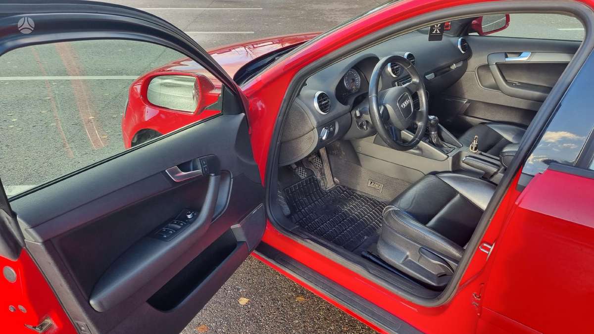 Audi A3, 1.6 l., hatchback
