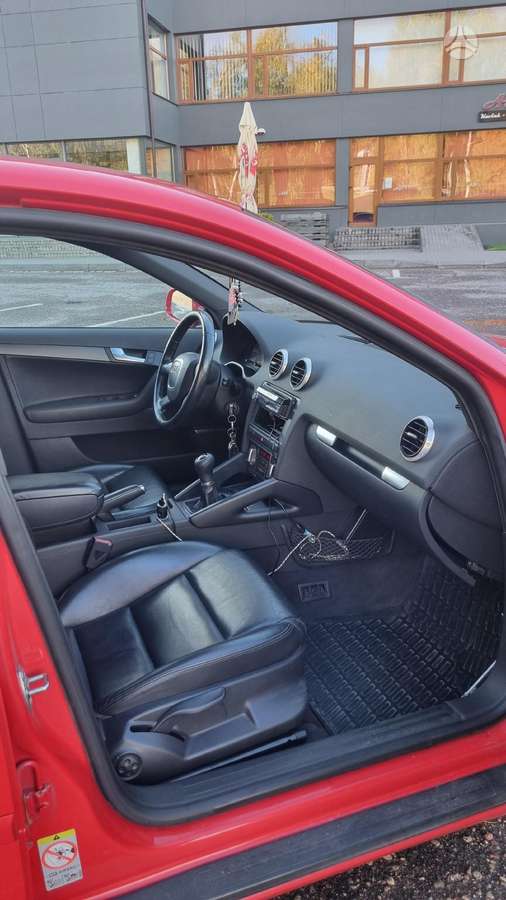 Audi A3, 1.6 l., hatchback