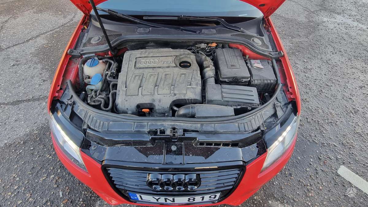 Audi A3, 1.6 l., Хэтчбек