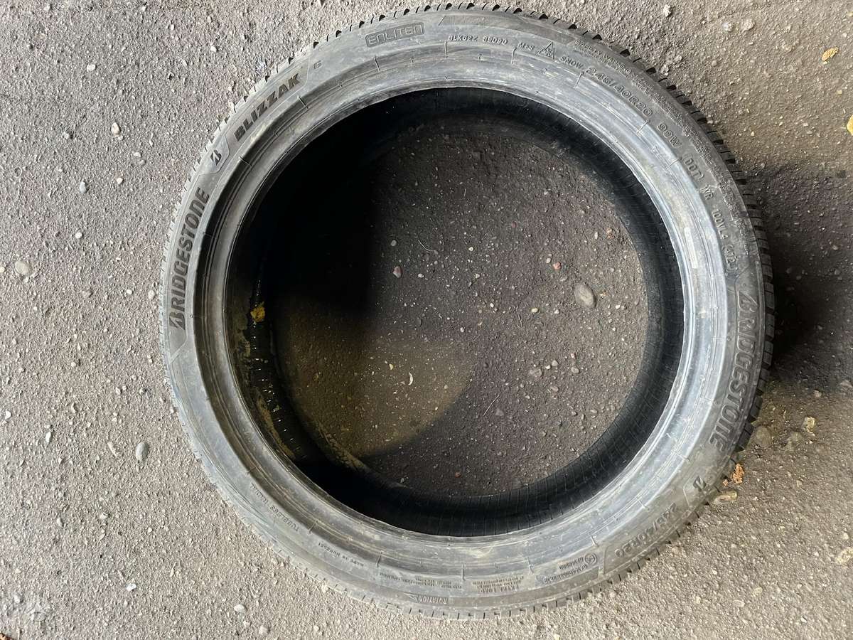 Bridgestone Blizzak 6, winter 245/40 R20