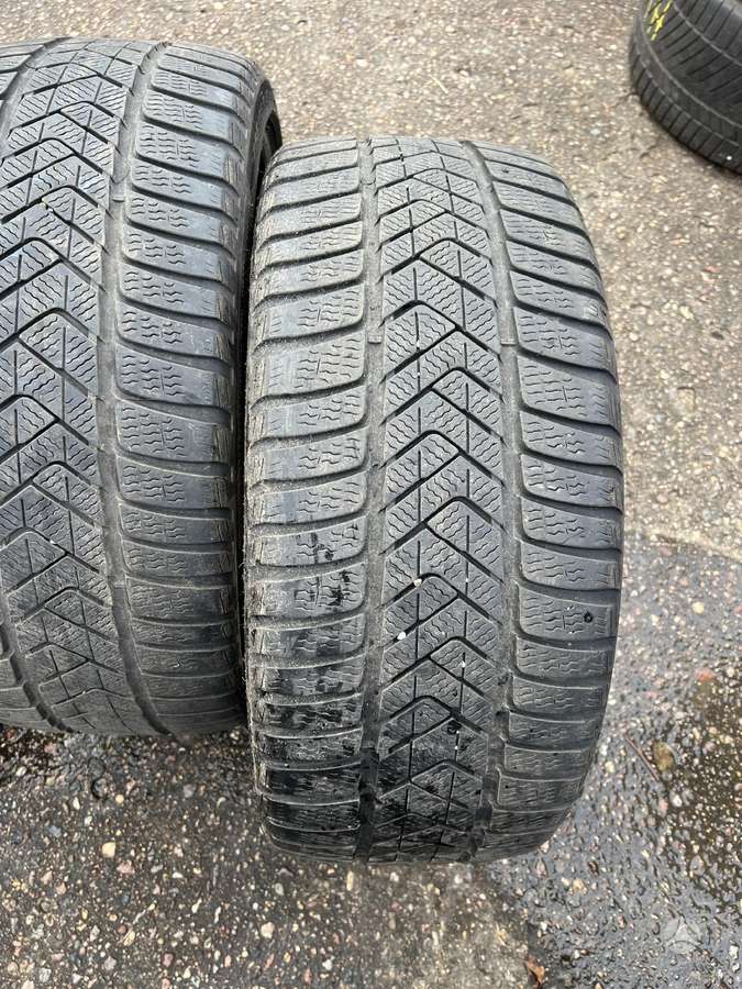 Pirelli Sottozero 3, winter 235/35 R19