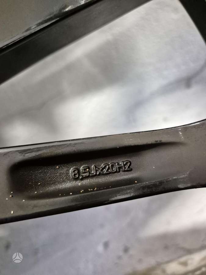 BMW X7, light alloy, R20