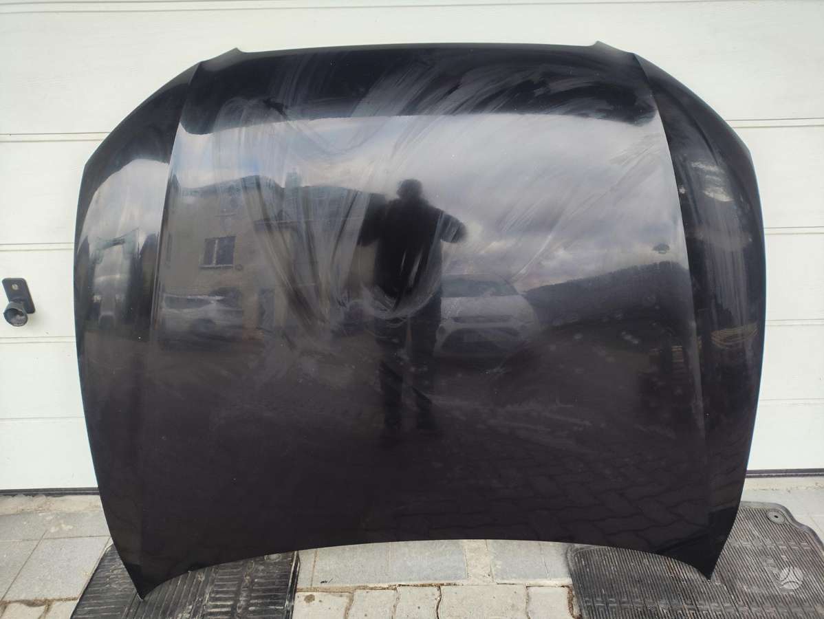 Audi A5 hood (front, rear)
