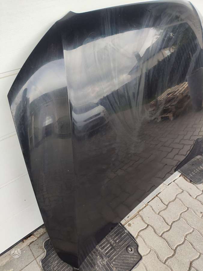 Audi A5 hood (front, rear)