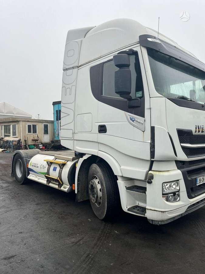 Iveco Stralis 440, single sleeper