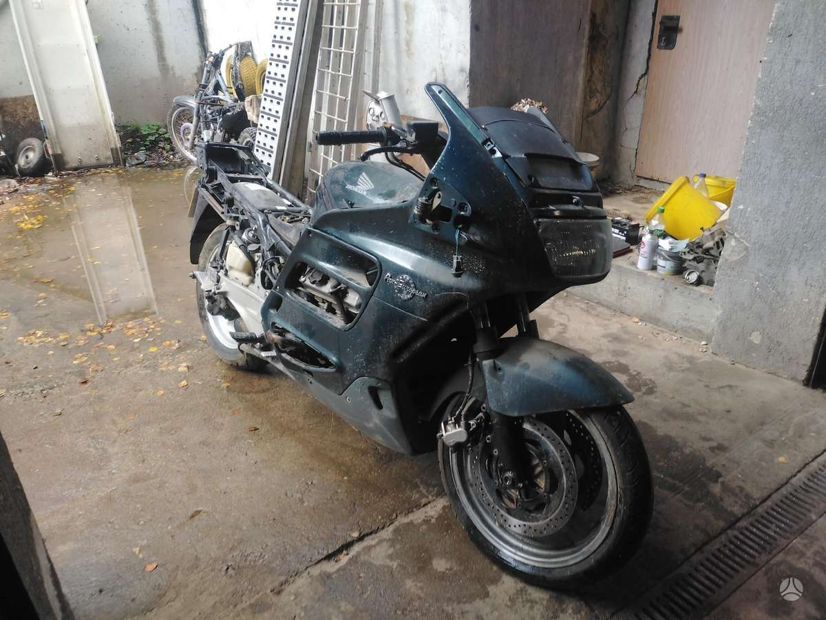 Honda ST, touring / sport touring