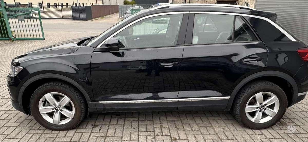Volkswagen T-Roc - 3