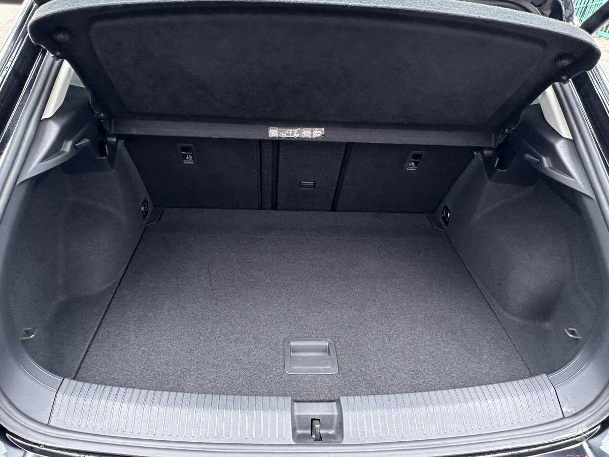 Volkswagen T-Roc - 10