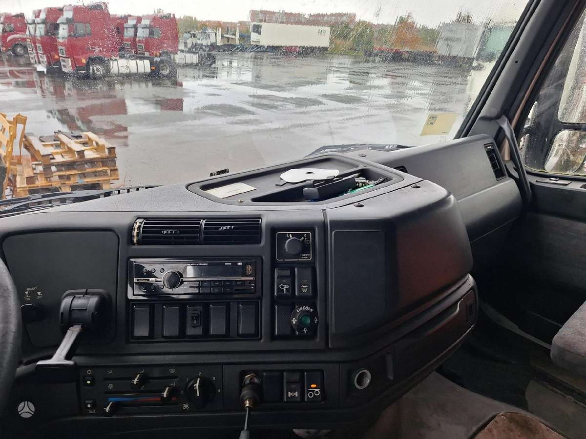 Volvo FH12, flatbeds