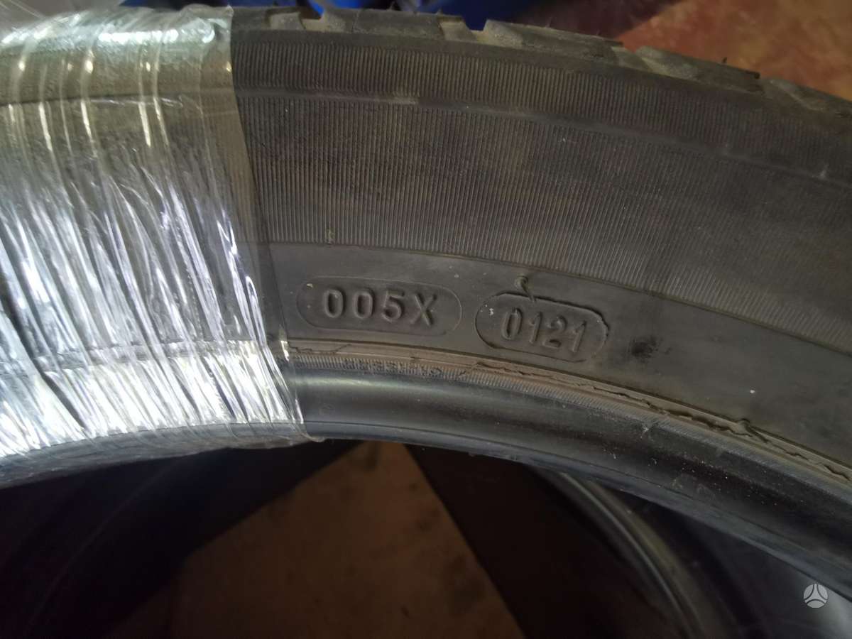 Michelin, vasaras 265/45 R21