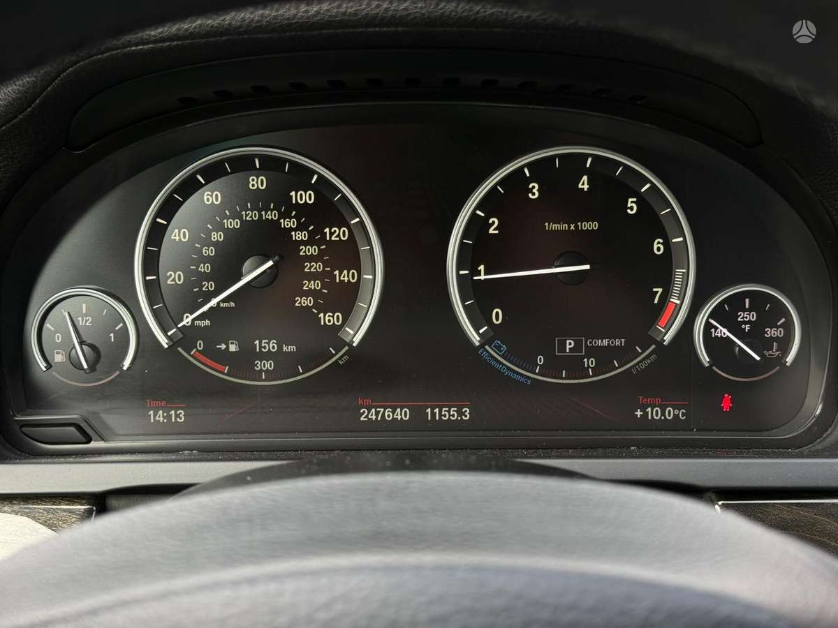 BMW 750, 4.4 l., Седан