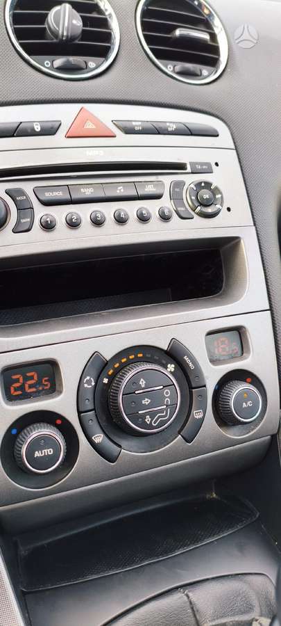 Peugeot 308, 1.6 l., hatchback