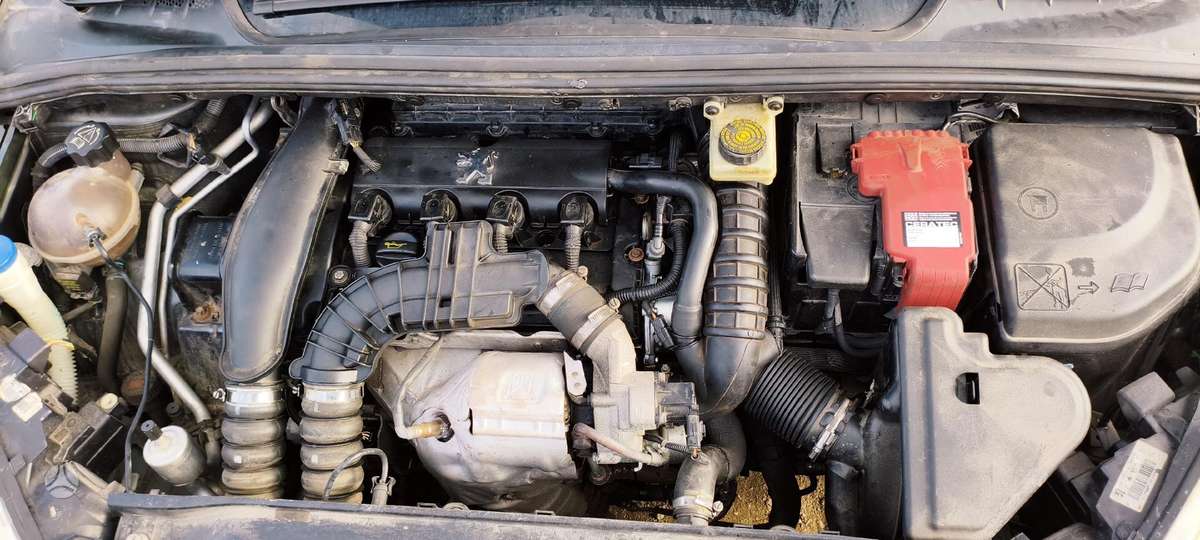 Peugeot 308, 1.6 l., hatchback