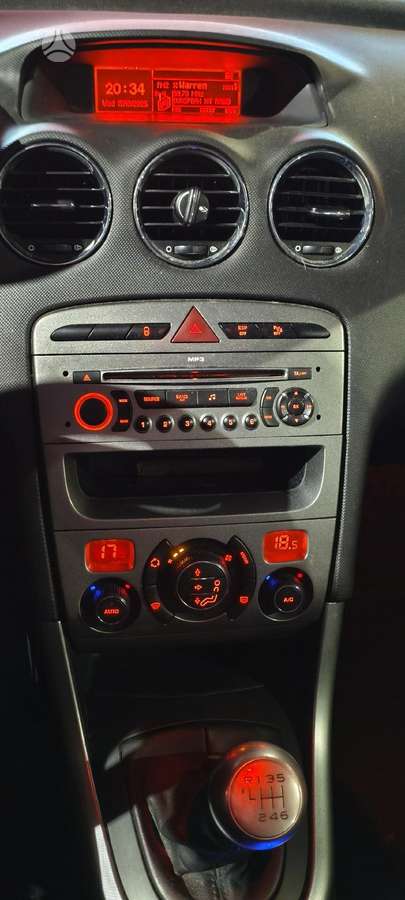 Peugeot 308, 1.6 l., hatchback