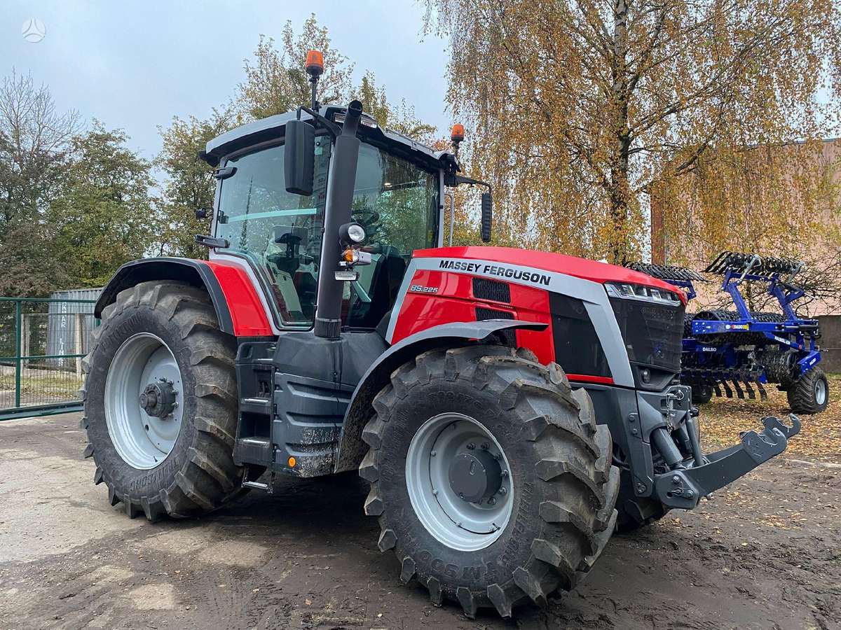 Massey Ferguson 8S.225, тракторы