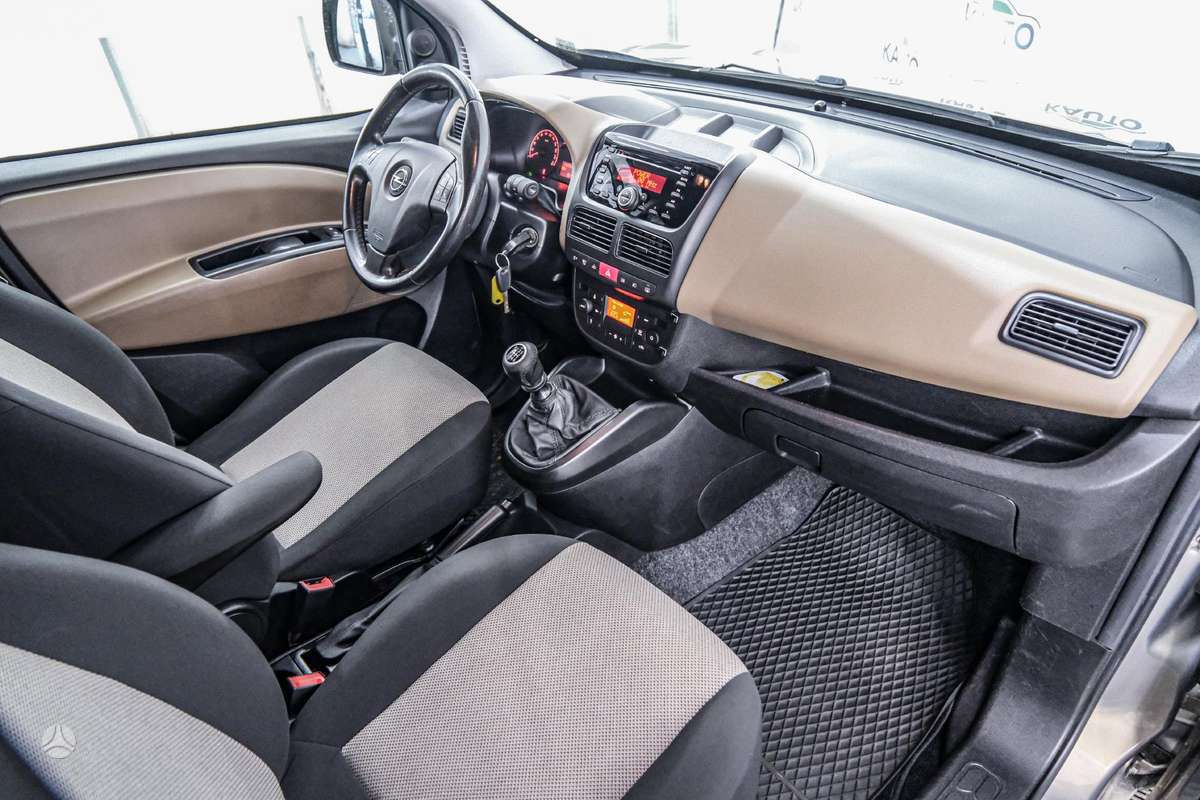 Opel Combo, 1.6 l., Минивэн