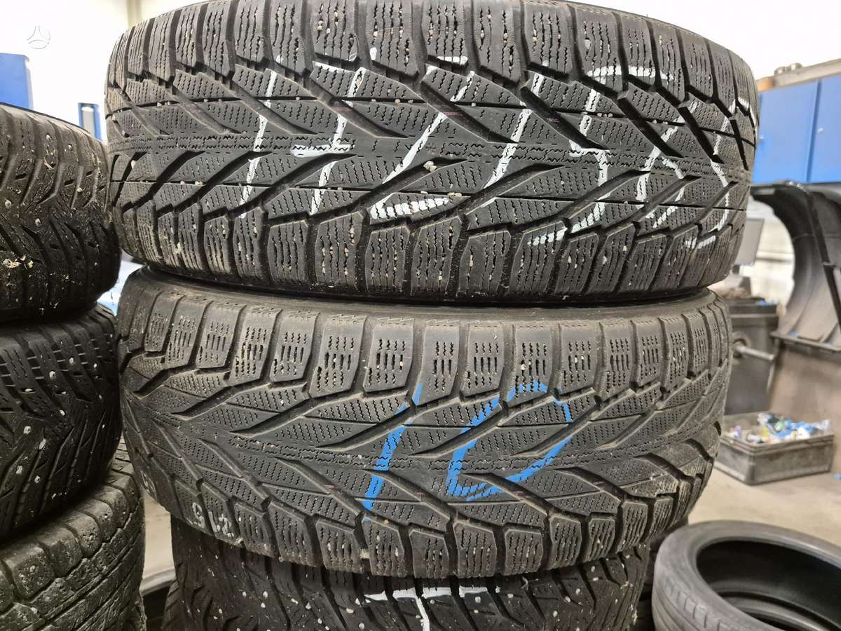 Nokian, winter 215/65 R17