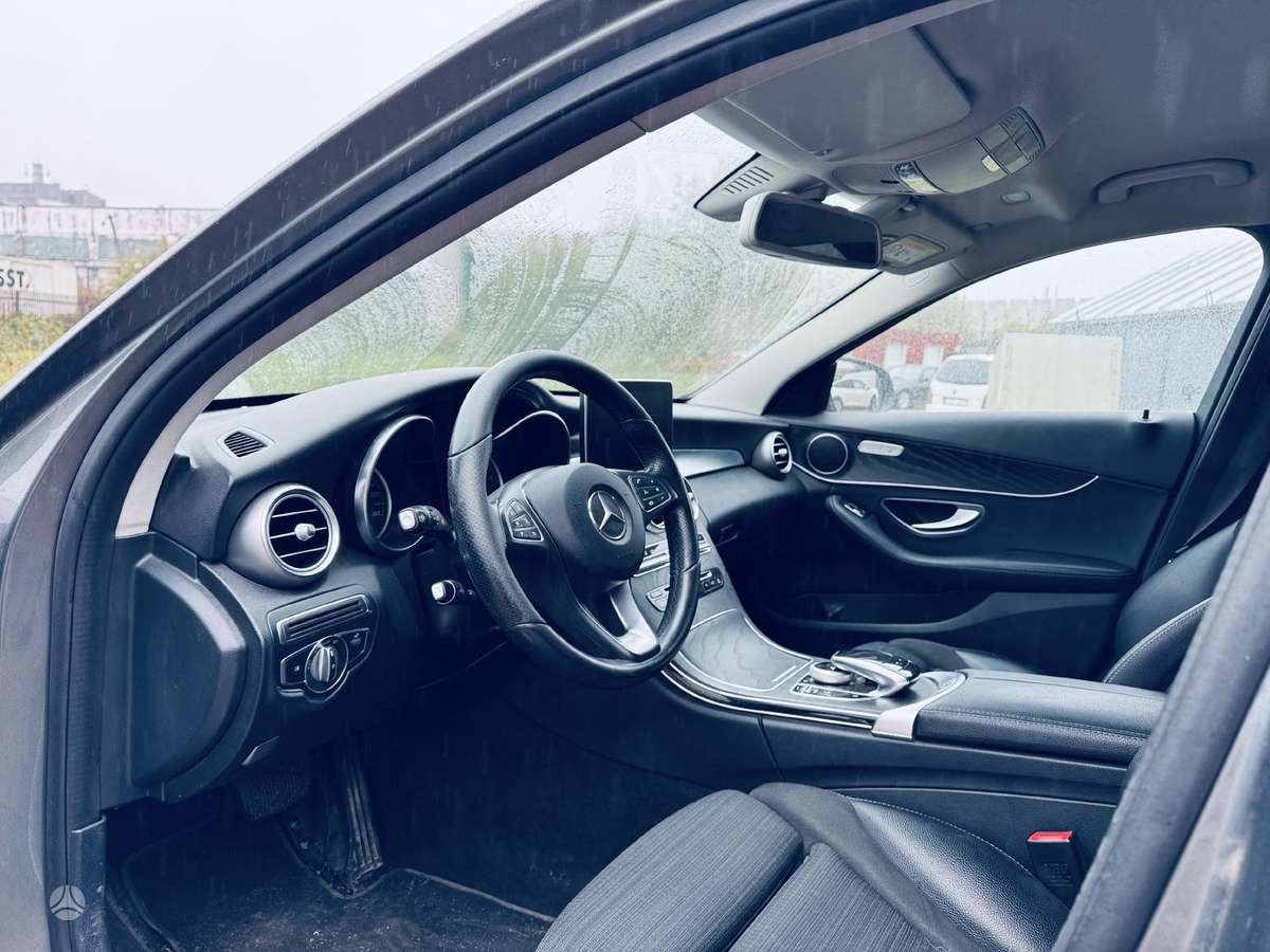 Mercedes-Benz C klasė по частям