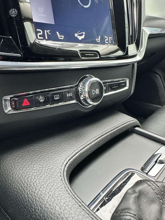 Volvo S90, 2.0 l., Седан