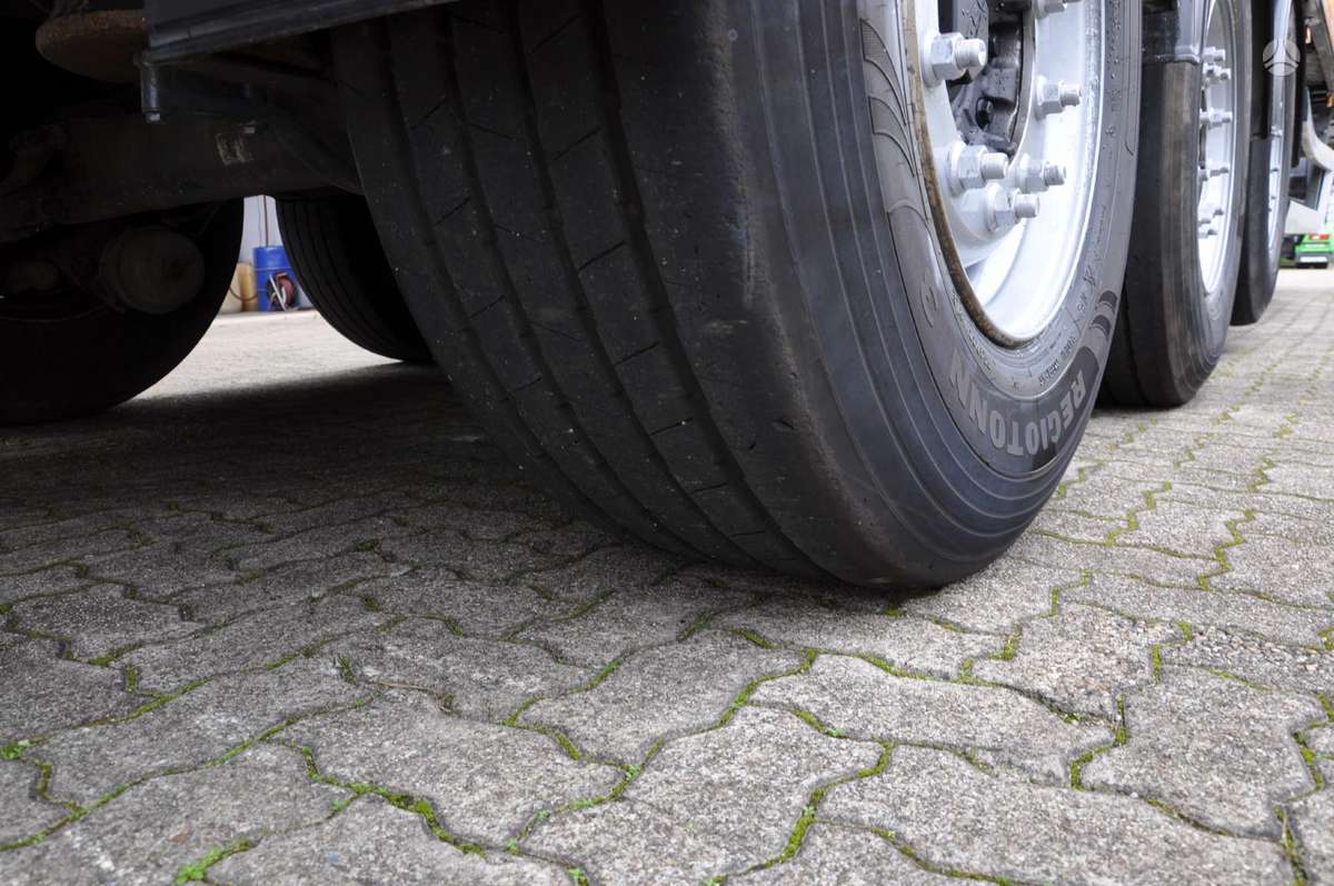 Knapen K200, with moving floor