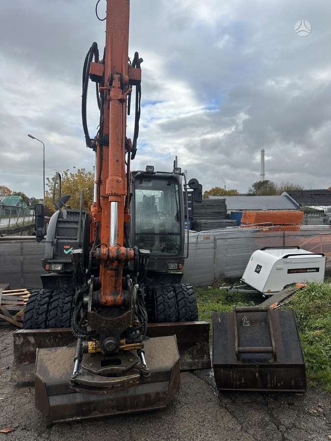 Hitachi ZX140W-3 su rotoriumi, экскаваторы