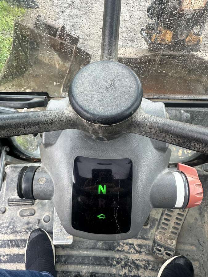 Hitachi ZX140W-3 su rotoriumi, экскаваторы