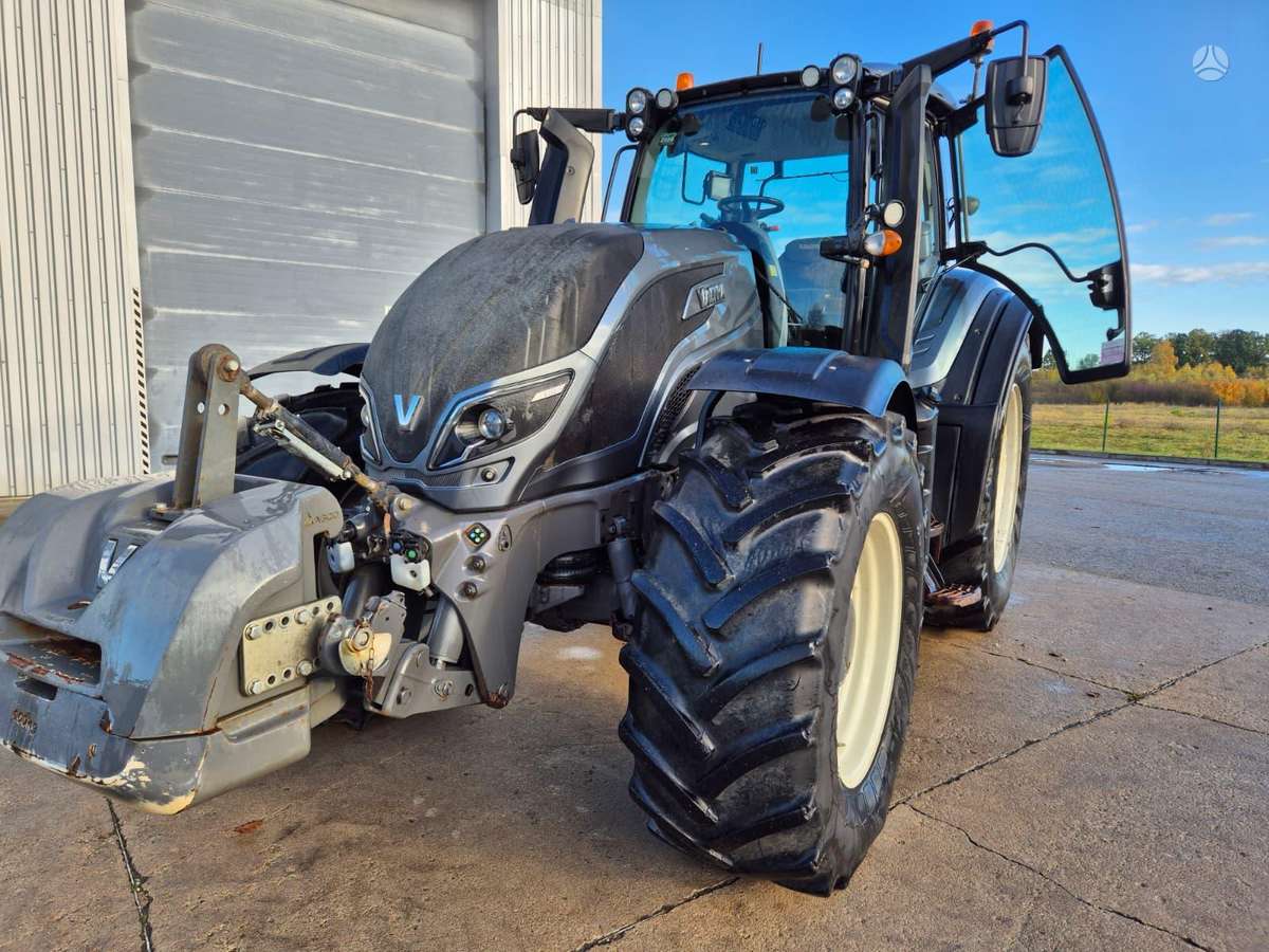 Valtra T254, tractors