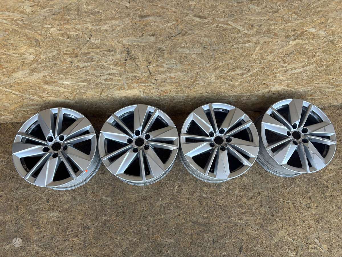 Skoda Karoq, 57A601025, Cen28404