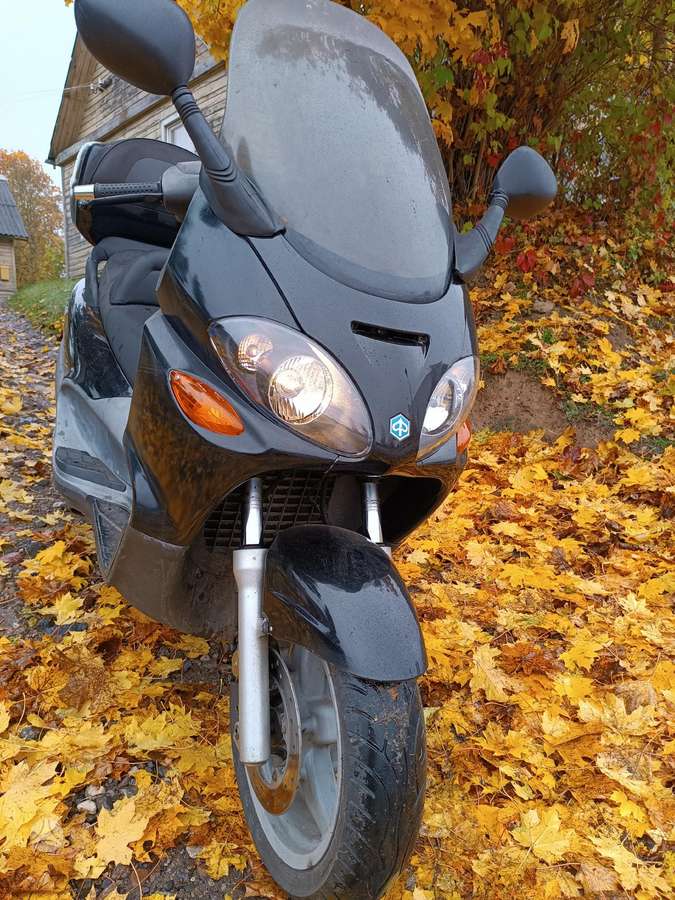 Piaggio X9 125cc, scooters / mopeds